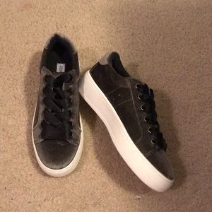 steve madden bertie gray velvet sneakers